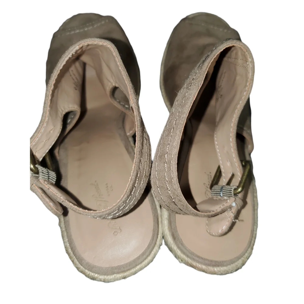 Universal Thread Espadrille Wegdes